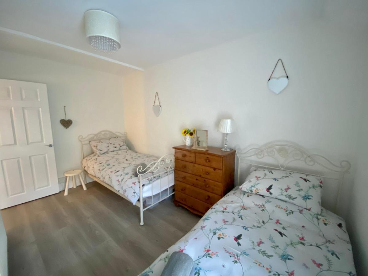 Ty-Nance Cottage Caerphilly Extérieur photo